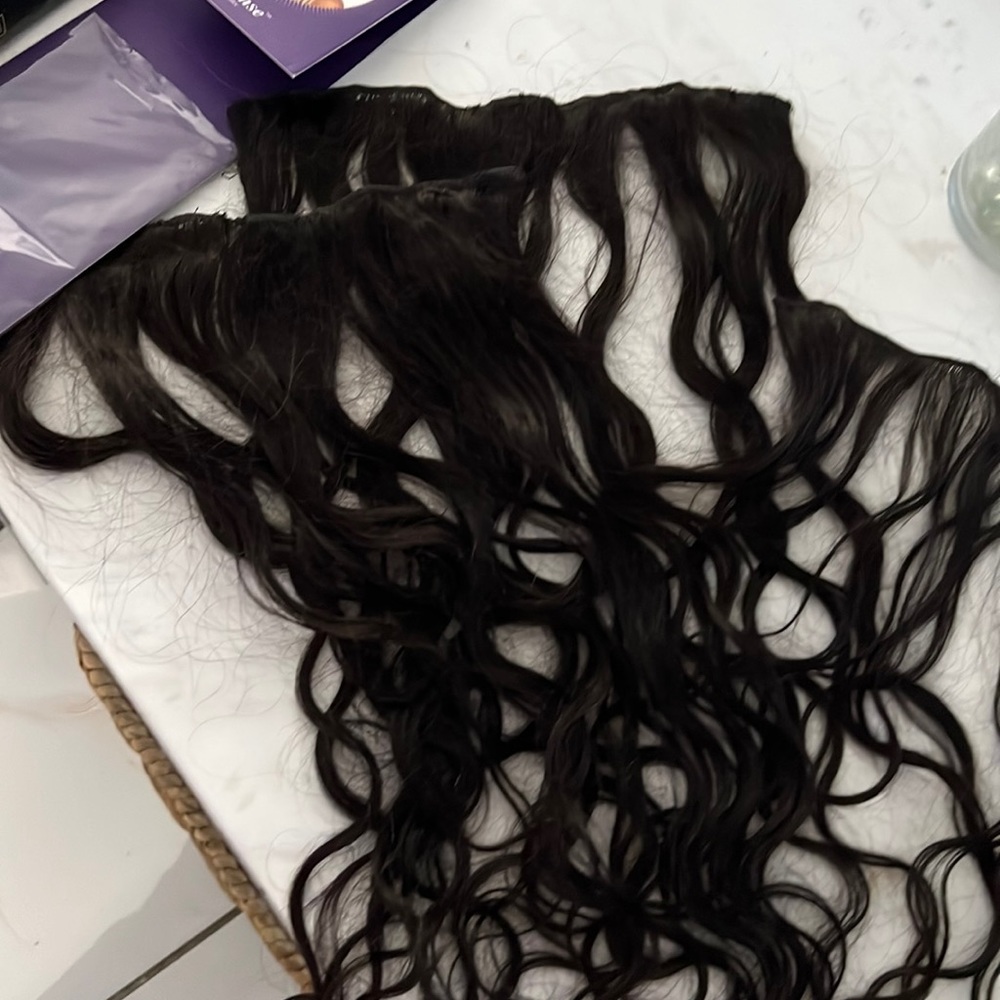 Black wavy extensions